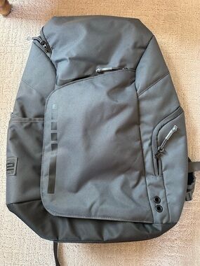 Nike Elite Gray Basketball Backpack